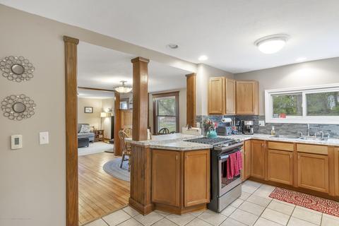 502 S Bridge St, Dewitt, MI 48820 photo 11