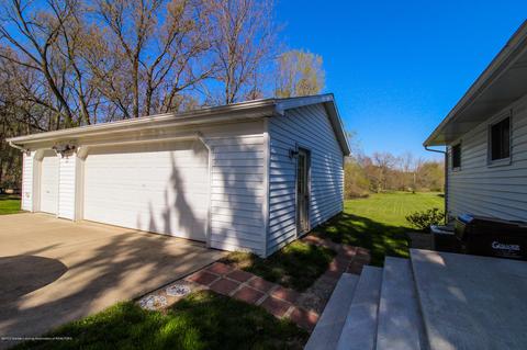 13259 Allen St, Bath, MI 48808 photo 7