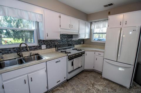 13259 Allen St, Bath, MI 48808 photo 16
