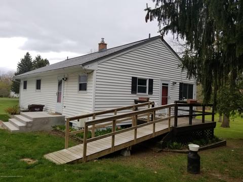 13259 Allen St, Bath, MI 48808 photo 2
