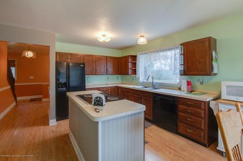 13468 S Hinman Rd, Eagle, MI 48822 photo 8
