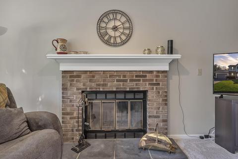 5575 Canoga Ln, Haslett, MI 48840 photo 9