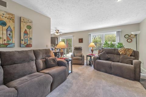 5575 Canoga Ln, Haslett, MI 48840 photo 8