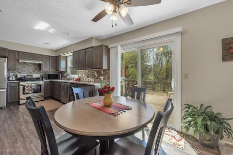 5575 Canoga Ln, Haslett, MI 48840 photo 10