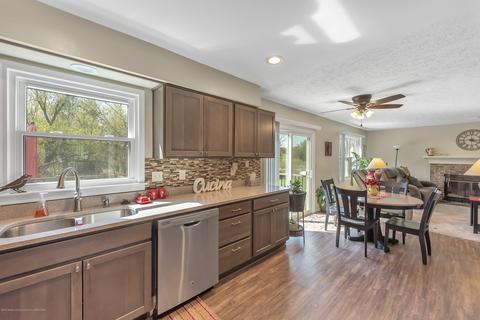 5575 Canoga Ln, Haslett, MI 48840 photo 11
