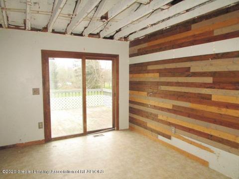 31 S Aurelius Rd, Mason, MI 48854 photo 5