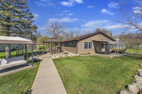 5932 Shaw St, Haslett, MI 48840 photo 2