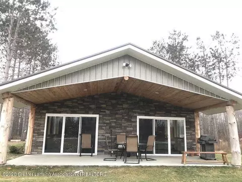953 S Hockaday Rd, Gladwin, MI 48624 photo 1