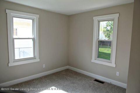 311 E Cavanaugh Rd, Lansing, MI 48910 photo 11