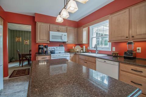 124 Spring Meadows Ln, Dewitt, MI 48820 photo 11
