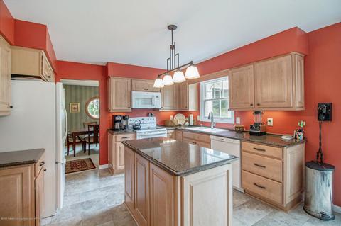 124 Spring Meadows Ln, Dewitt, MI 48820 photo 10
