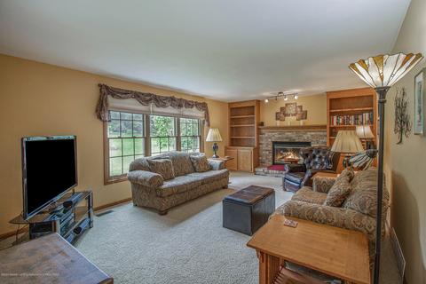 124 Spring Meadows Ln, Dewitt, MI 48820 photo 13