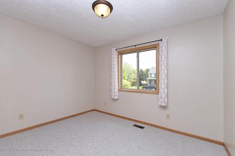 1526 Downing St, Haslett, MI 48840 photo 15