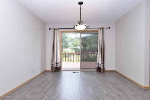 1526 Downing St, Haslett, MI 48840 photo 6
