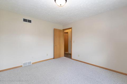 1526 Downing St, Haslett, MI 48840 photo 13