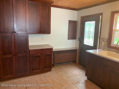 2921 Sheffer Ave, Lansing, MI 48906 photo 6