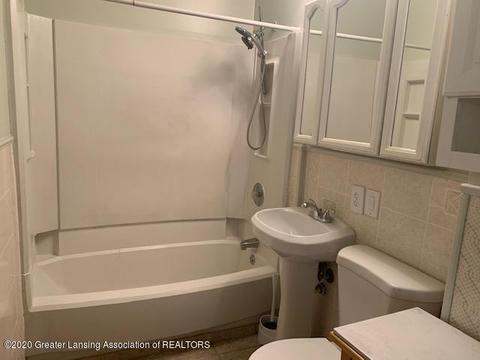 2921 Sheffer Ave, Lansing, MI 48906 photo 8