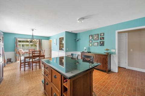 1082 Woodside Dr, Haslett, MI 48840 photo 7