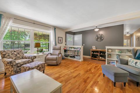 1082 Woodside Dr, Haslett, MI 48840 photo 5