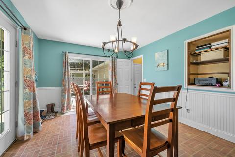 1082 Woodside Dr, Haslett, MI 48840 photo 9