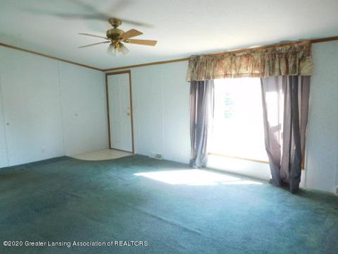 10050 Bond Rd, Dewitt, MI 48820 photo 5