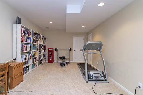7852 Ashbrook Dr, Haslett, MI 48840 photo 28