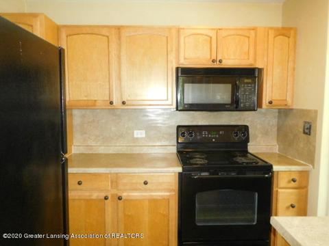 616 E Willard Ave, Lansing, MI 48910 photo 5
