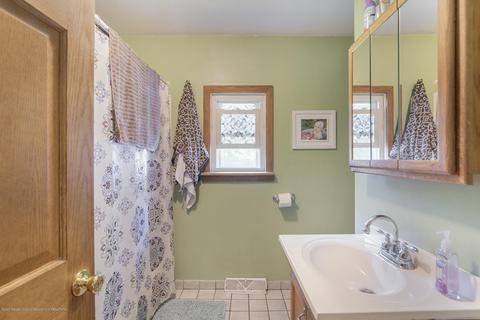 5614 Ann Dr, Bath, MI 48808 photo 8