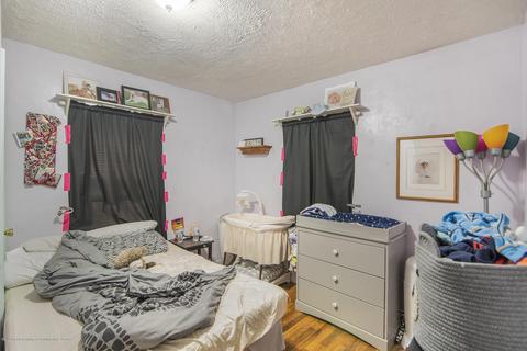 5614 Ann Dr, Bath, MI 48808 photo 9
