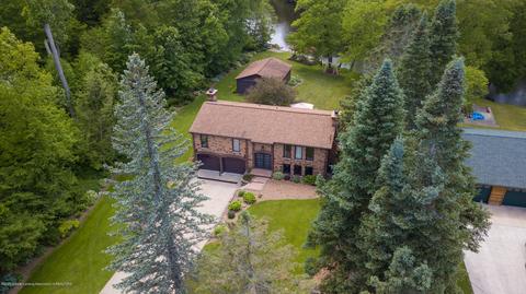 3874 Roland Dr, Eaton Rapids, MI 48827 photo 1