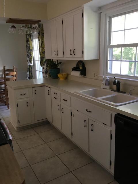 1237 Kimberly Dr, Lansing, MI 48912 photo 18