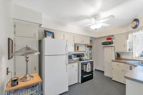 816 Mitchell Ave, Lansing, MI 48917 photo 12