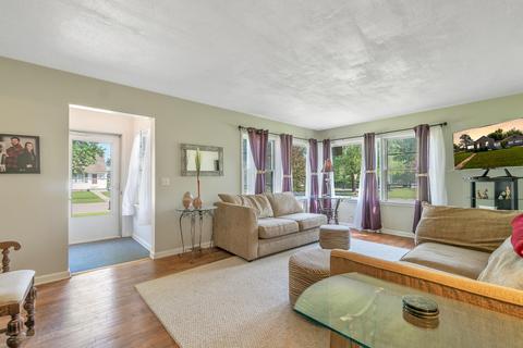 816 Mitchell Ave, Lansing, MI 48917 photo 7