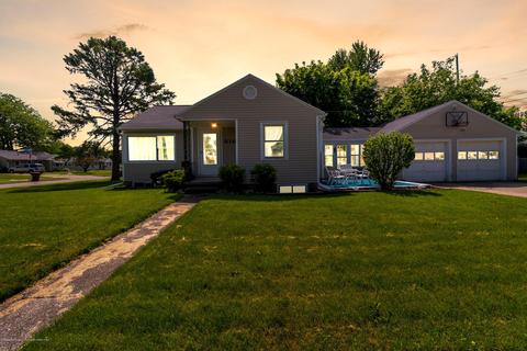816 Mitchell Ave, Lansing, MI 48917 photo 2