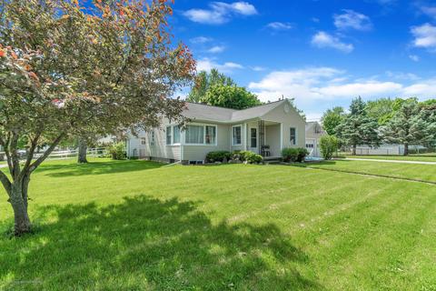 816 Mitchell Ave, Lansing, MI 48917 photo 3