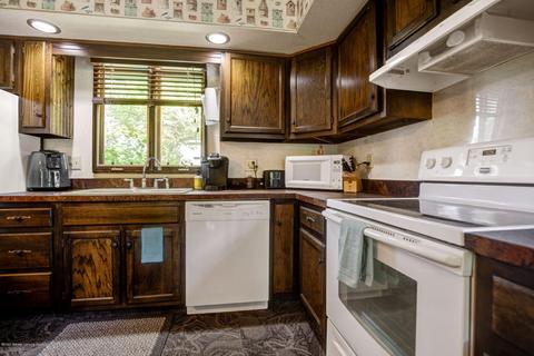 2078 Phillips Ave, Holt, MI 48842 photo 9