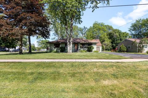 2078 Phillips Ave, Holt, MI 48842 photo 4