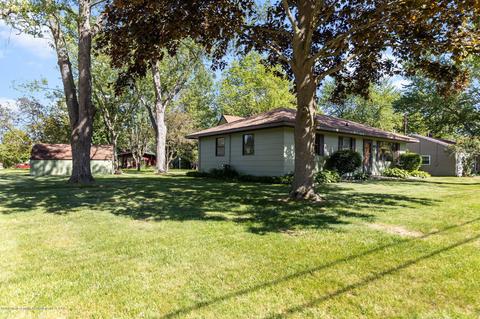 2078 Phillips Ave, Holt, MI 48842 photo 3