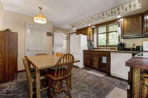 2078 Phillips Ave, Holt, MI 48842 photo 8