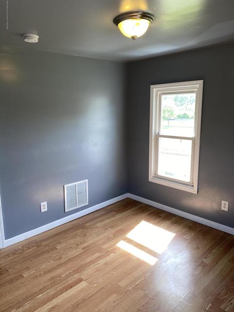904 Baker St, Lansing, MI 48910 photo 10
