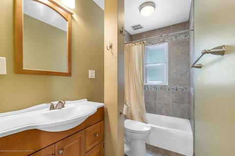 2109 Alpha St, Lansing, MI 48910 photo 17