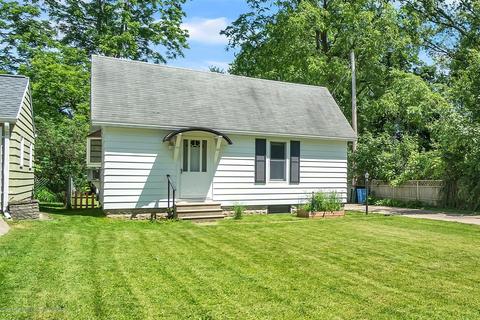 2109 Alpha St, Lansing, MI 48910 photo 2