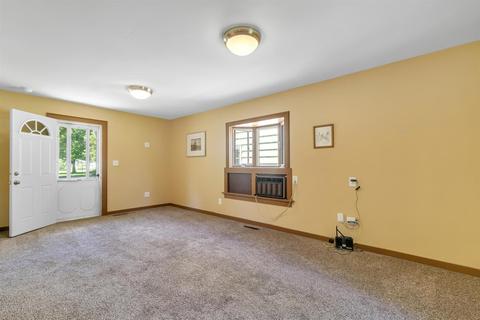 2109 Alpha St, Lansing, MI 48910 photo 7