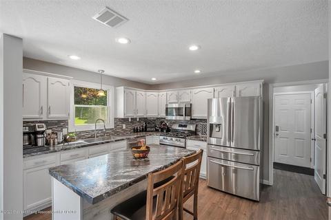 410 Windyrush Ln, Dewitt, MI 48820 photo 11