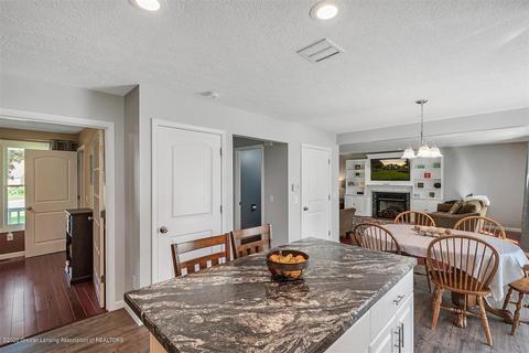 410 Windyrush Ln, Dewitt, MI 48820 photo 14