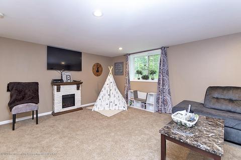 121 W Webb Rd, Dewitt, MI 48820 photo 21