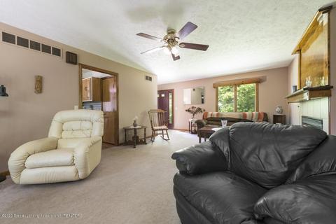 338 N Bridge St, Dimondale, MI 48821 photo 7