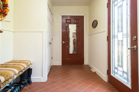 8200 Hunter Rd, Bath, MI 48808 photo 4