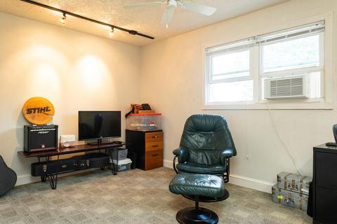 8200 Hunter Rd, Bath, MI 48808 photo 17