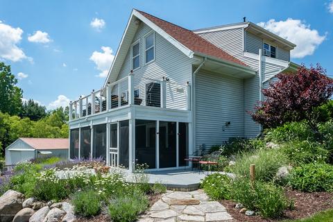 8200 Hunter Rd, Bath, MI 48808 photo 3